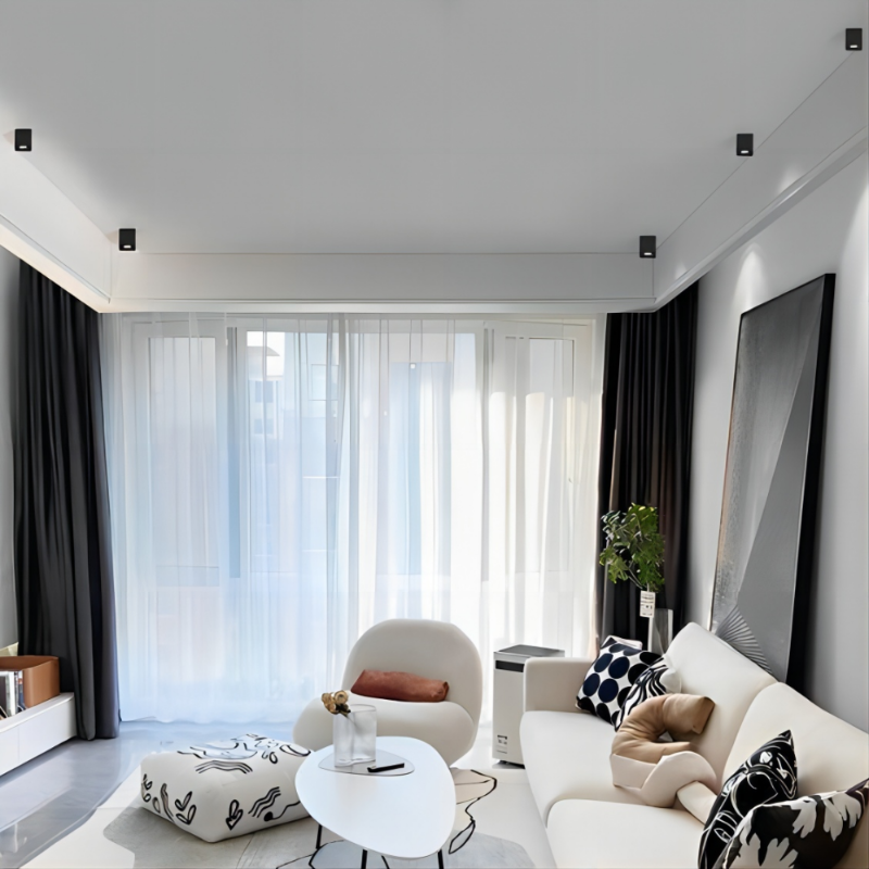 Square ceiling-mounted spot lights